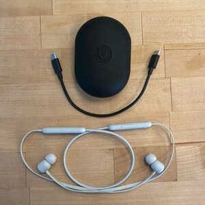 Beats Flex wireless Earphones